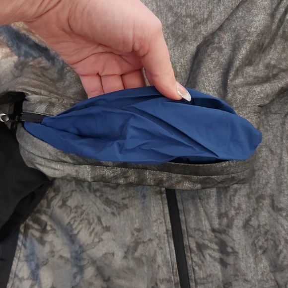 Lululemon Specular jacket, EUC, size XXL - Picture 6 of 7